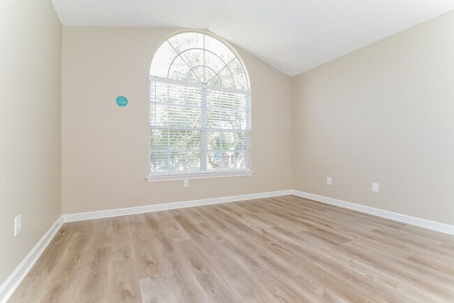 Building Photo - 1968 Downs Ct