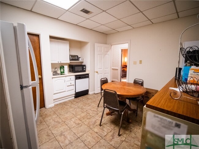 Building Photo - 7373 Hodgson Memorial Dr