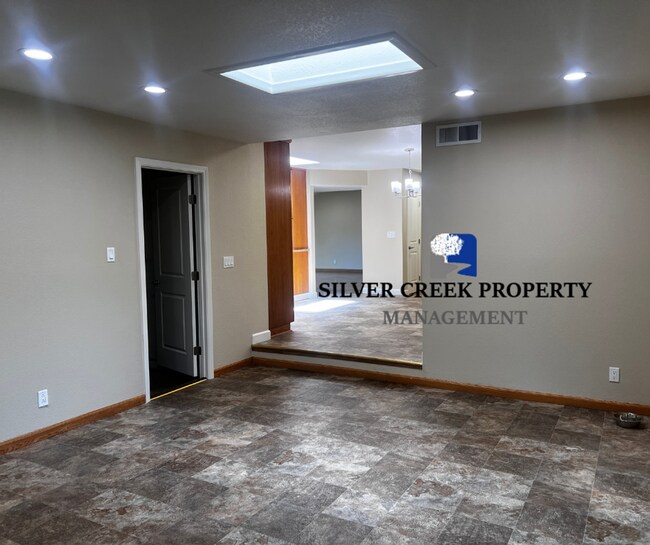 Building Photo - Updated Remodeled Single-Story San Jose Home | 4 Bed, 2 Bath | Blossom Valley
