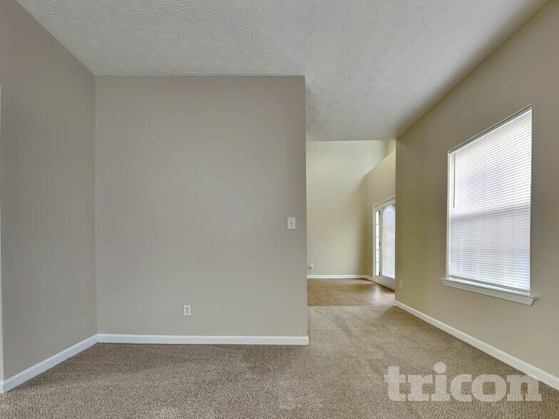 Building Photo - 5693 Winchester Pl