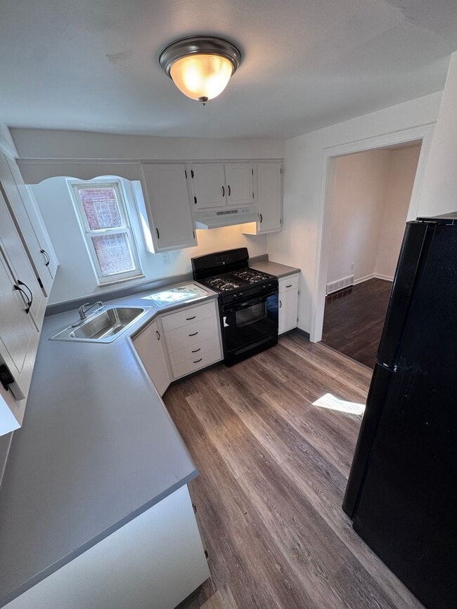 Building Photo - Updated 2-Bedroom 1-Bath House in Duquesne!!