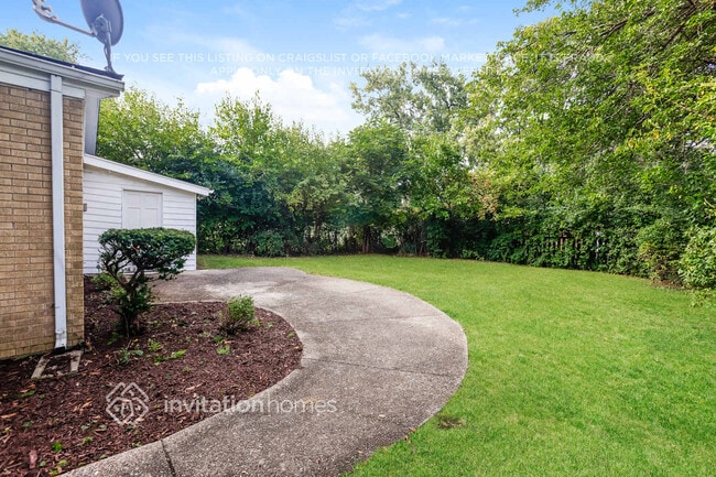 Building Photo - 1462 Deerfield Rd