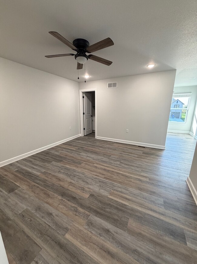 Building Photo - 83 SE 351st Rd