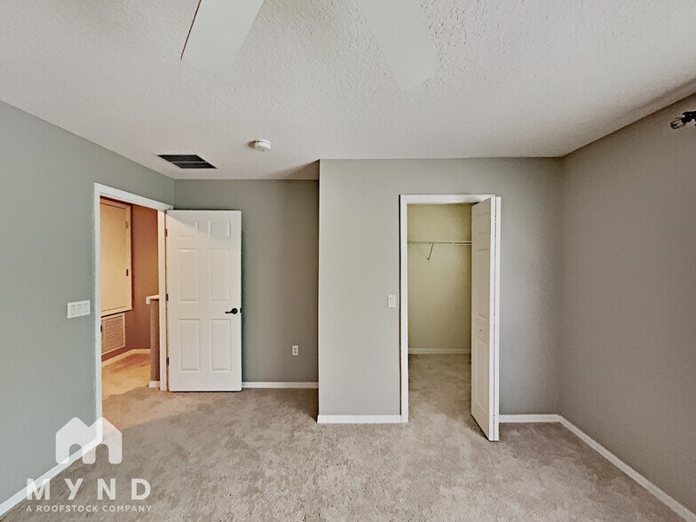 Building Photo - 303 Freedom's Ring Dr