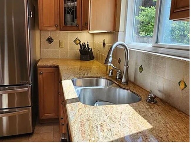 Building Photo - $4990 -- BEAUTIFUL 4BED HOME IN MISSION VA...