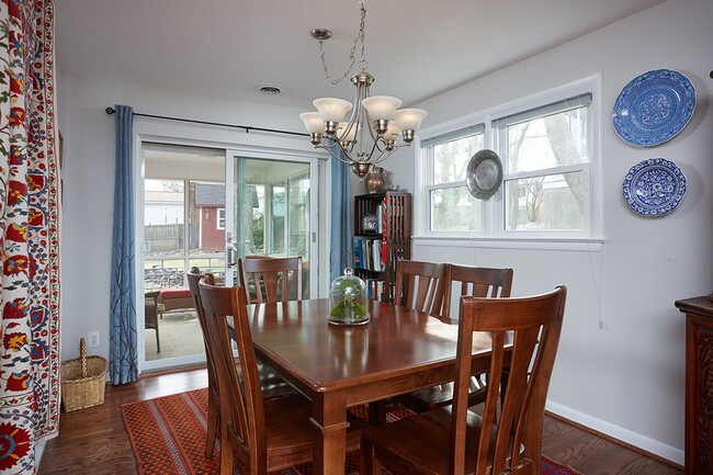 Building Photo - Silver Spring splendor with yard care INCL...