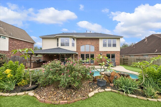 Building Photo - 1125 Shady Knoll Ln