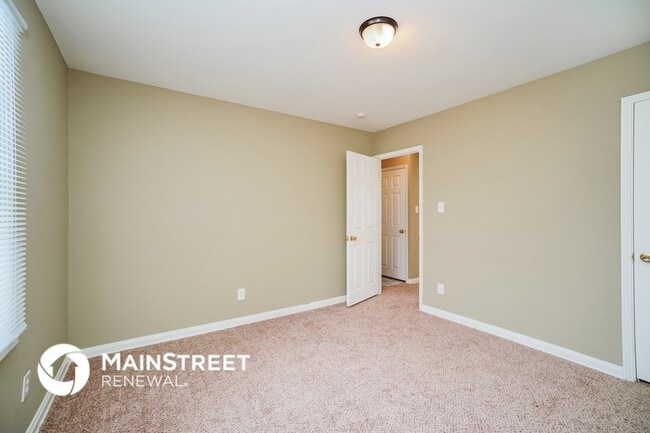 Building Photo - 2231 Dartmouth Ave