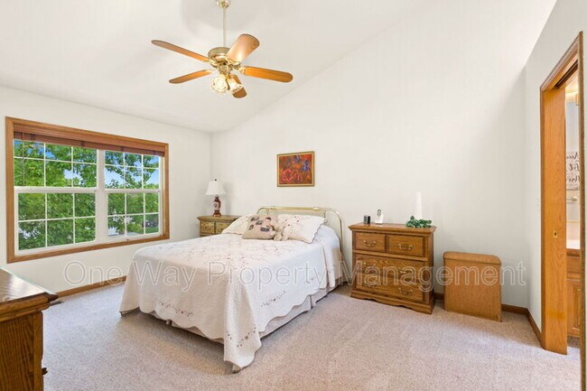 Building Photo - 508 Parkwood Dr