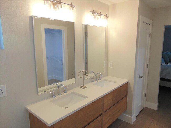 Building Photo - 451 Tanager Rd