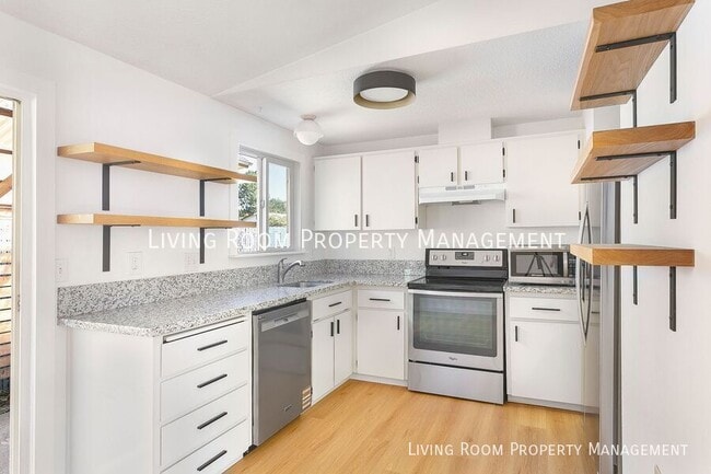 Building Photo - 3822 SE 62nd Ave