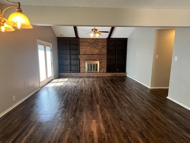 Building Photo - 7016 York Ave