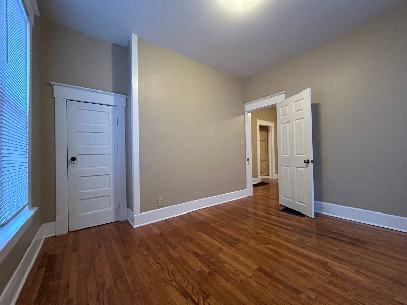 Building Photo - 1108 E Main St