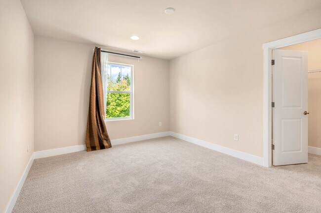 Building Photo - Rare Find – Luxury 6-Bedroom Home with Two...