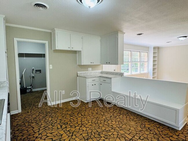 Building Photo - 2649 Burkelaun Dr