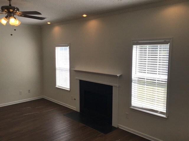 Building Photo - 3232 Spring Mesa Dr SW