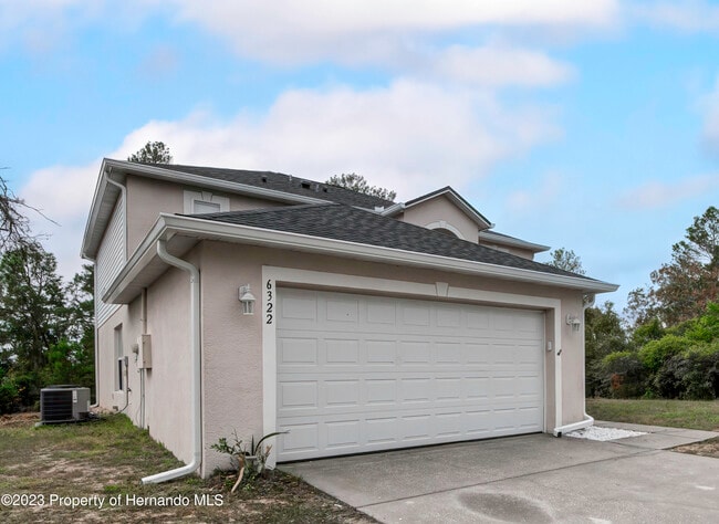 Building Photo - 6322 Grapewood Rd