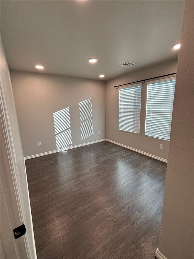 Building Photo - 4301 Christina Ct