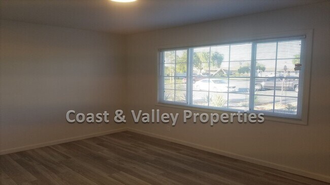 Building Photo - 1708 Pescadero Dr