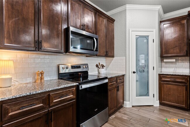 Building Photo - 1614 Flatland Trl