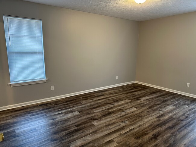 Building Photo - 27 Channing Loop