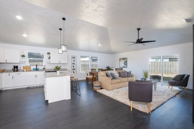 Building Photo - 16668 NW 191st Way