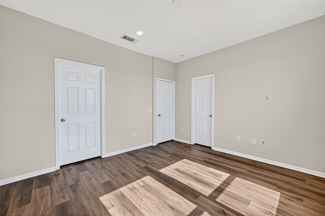 Building Photo - 4707 Prairie Chase Dr