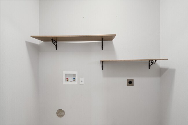 Building Photo - 1013 Tesoro Run