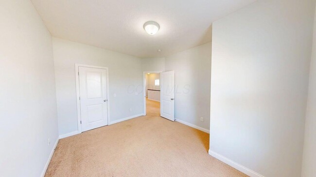 Building Photo - 5597 Lantos Rd