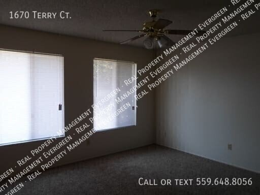 Building Photo - 1670 W Terry Ct