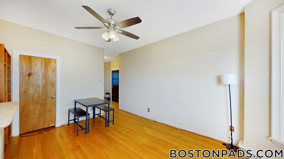 Building Photo - 88 Hammond St