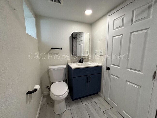 Building Photo - 846 42nd St