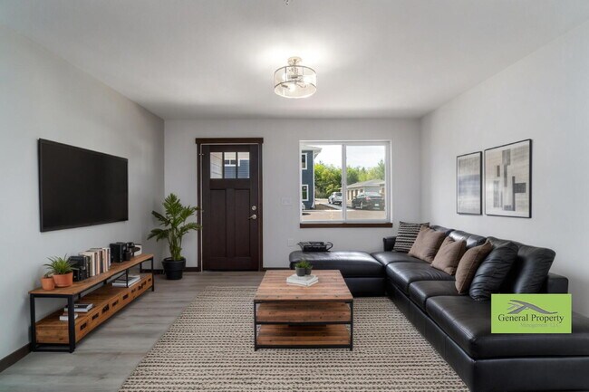 Building Photo - 1/2 Off 1st Month's Rent & 1/2 Off Securit...