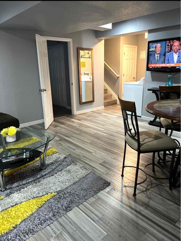 Building Photo - 4108 Liverpool St