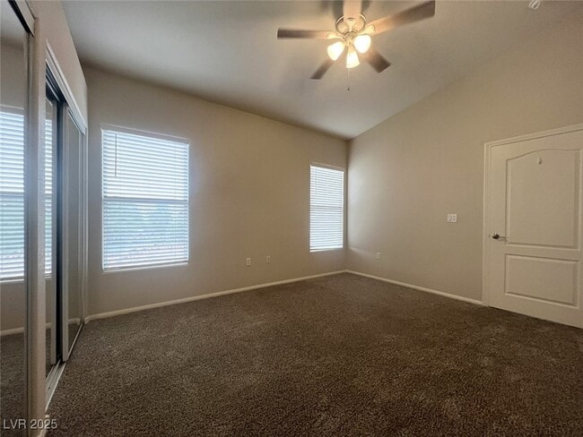 Building Photo - 2305 W Horizon Ridge Pkwy