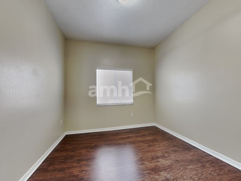 Building Photo - 25702 Aldus Dr