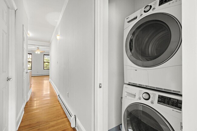 Building Photo - 227 3rd St