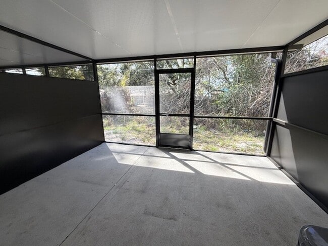 Building Photo - 2/1.5 Winter Springs Townhome with screen patio