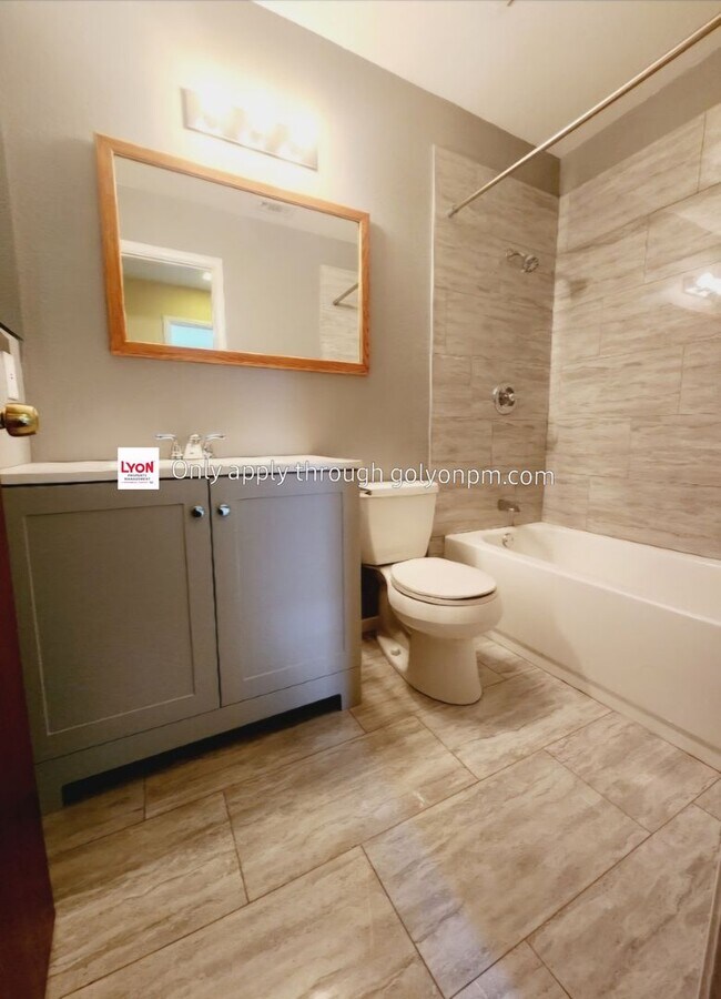 Building Photo - Halfplex available now!