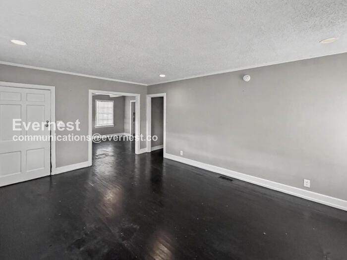 Building Photo - 1701 4th Ave W