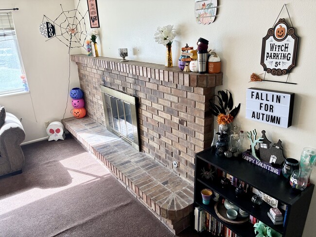 Building Photo - 1850 N 840 W