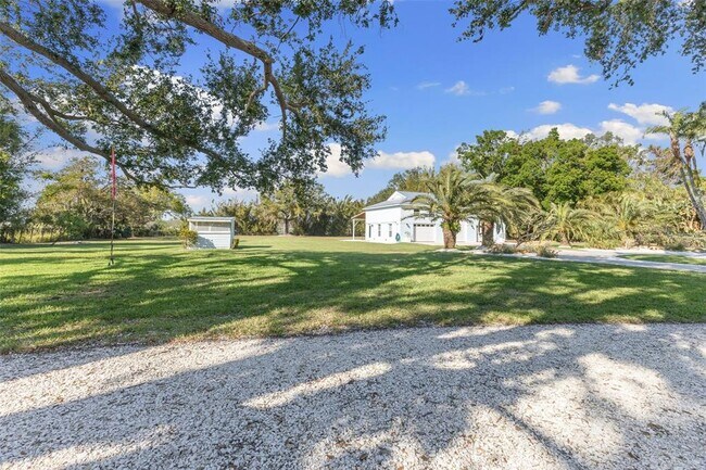 Building Photo - 450 Bayshore Dr