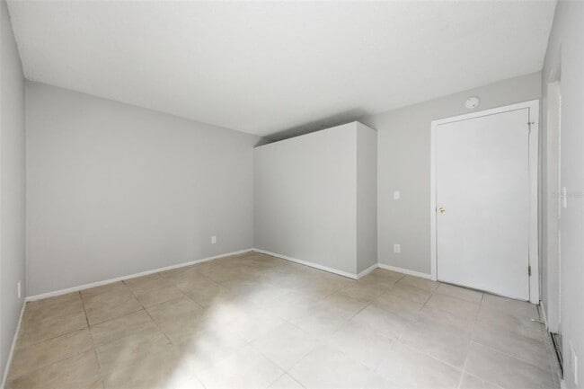 Building Photo - 3141 Huron Ave