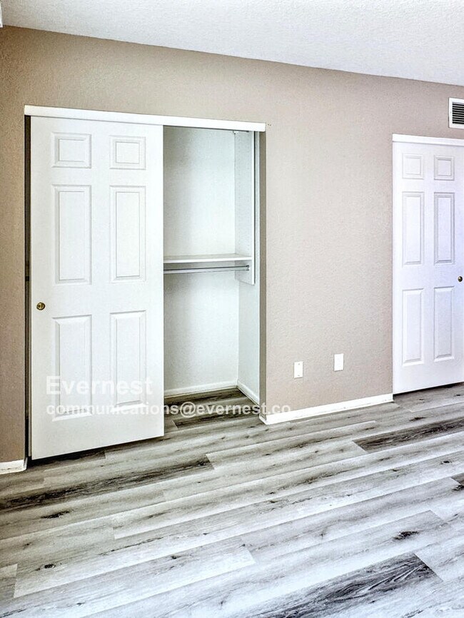 Building Photo - 2457 N Ironwood Ridge Dr