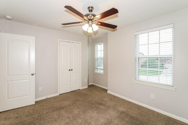Building Photo - 12074 Fairquarter Ln
