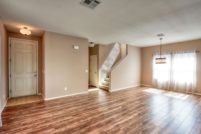 Building Photo - 40404 W Molly Ln