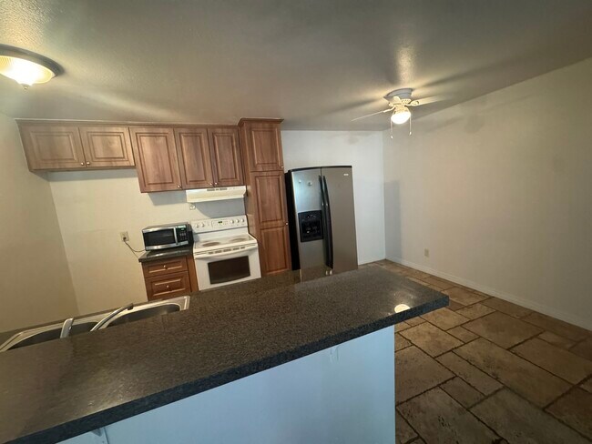 Building Photo - 23629 Golden Springs Dr