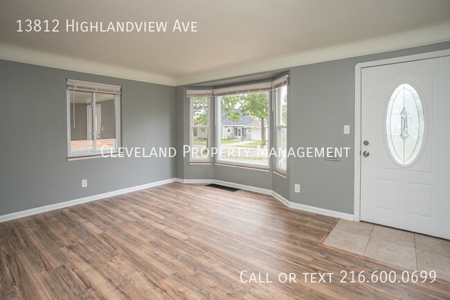 Building Photo - 13812 Highlandview Ave