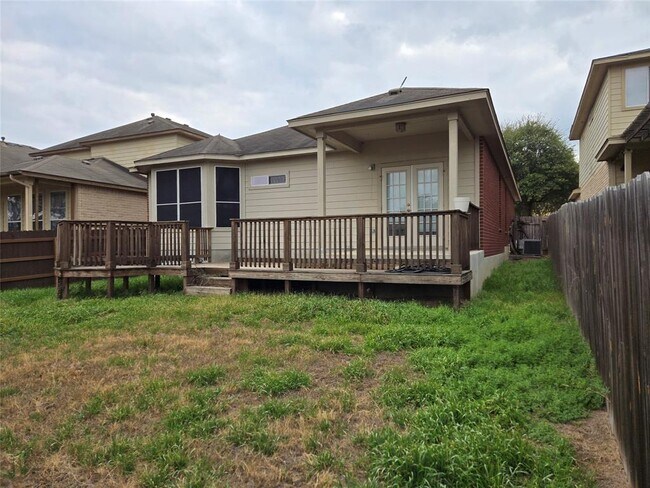 Building Photo - 12127 Medina Ml