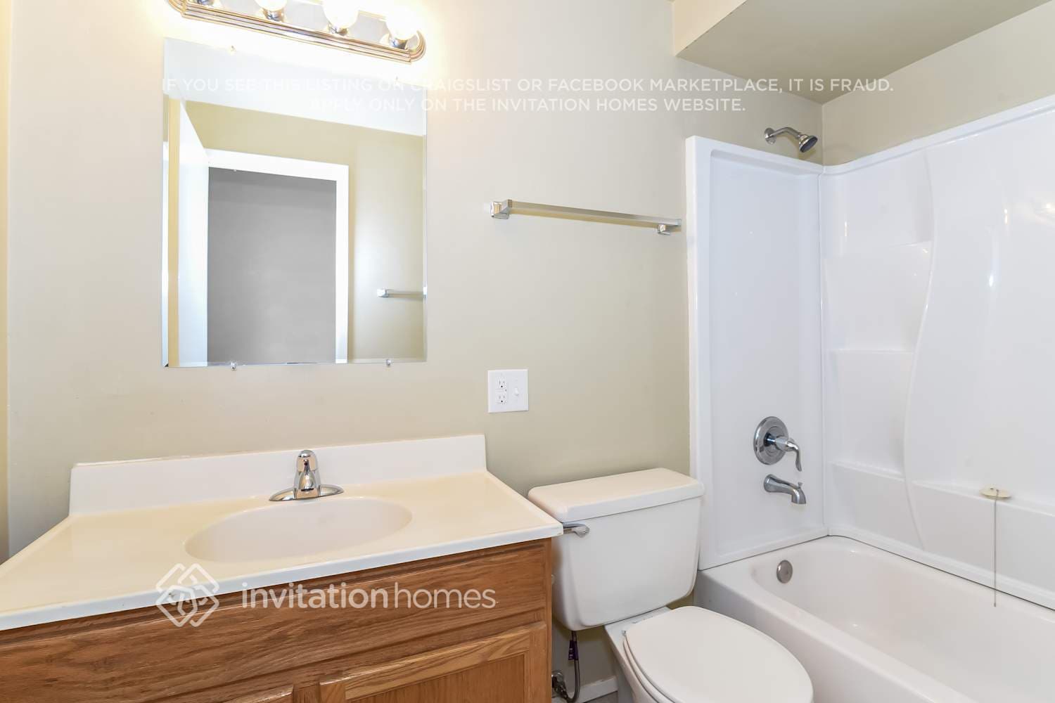 Building Photo - 11717 SE 165th St